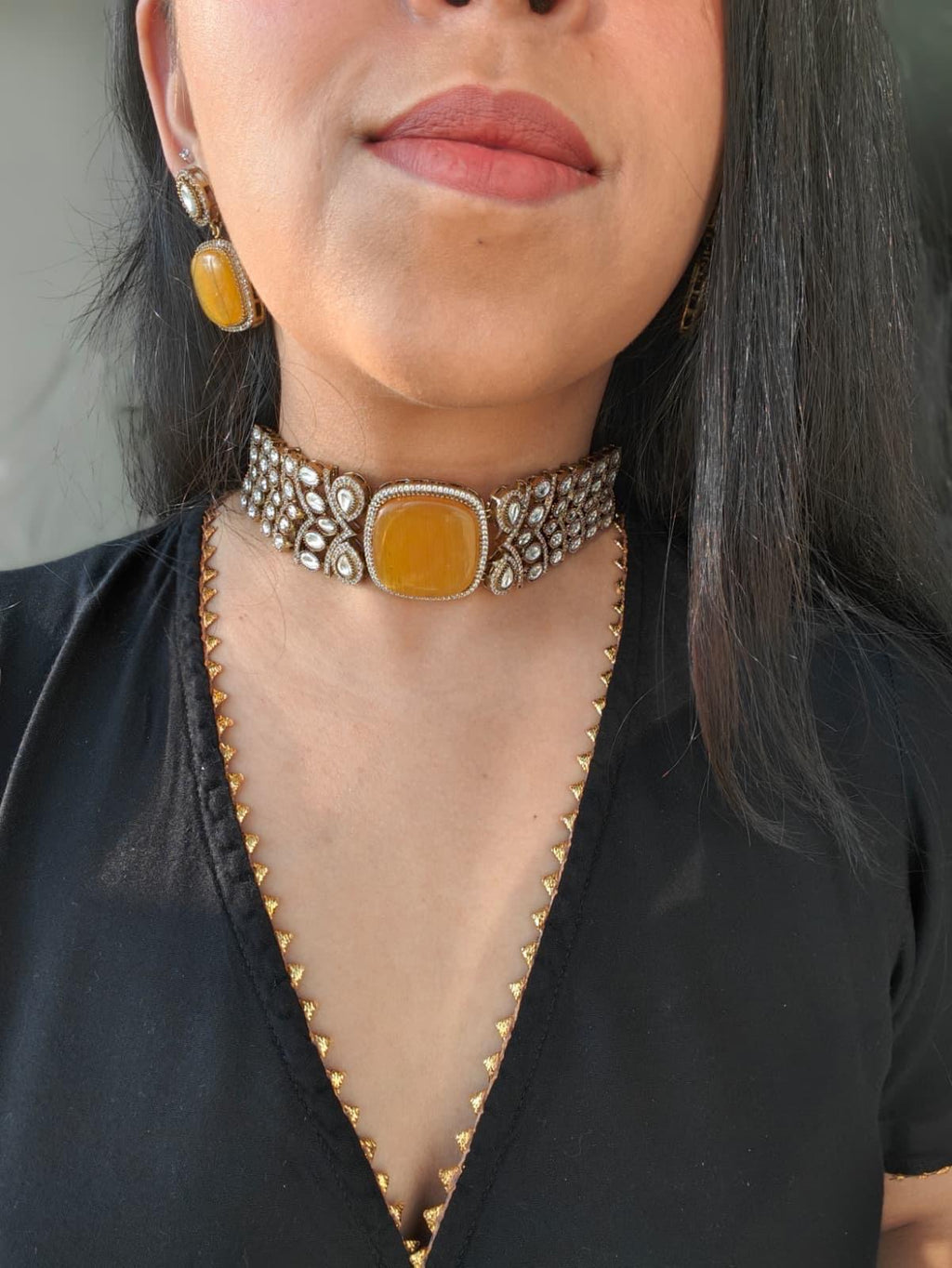 Saanjh Triveni Choker