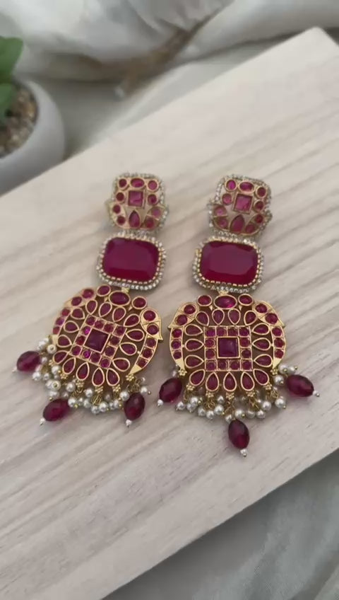 Laal Gulzaar Chandbali